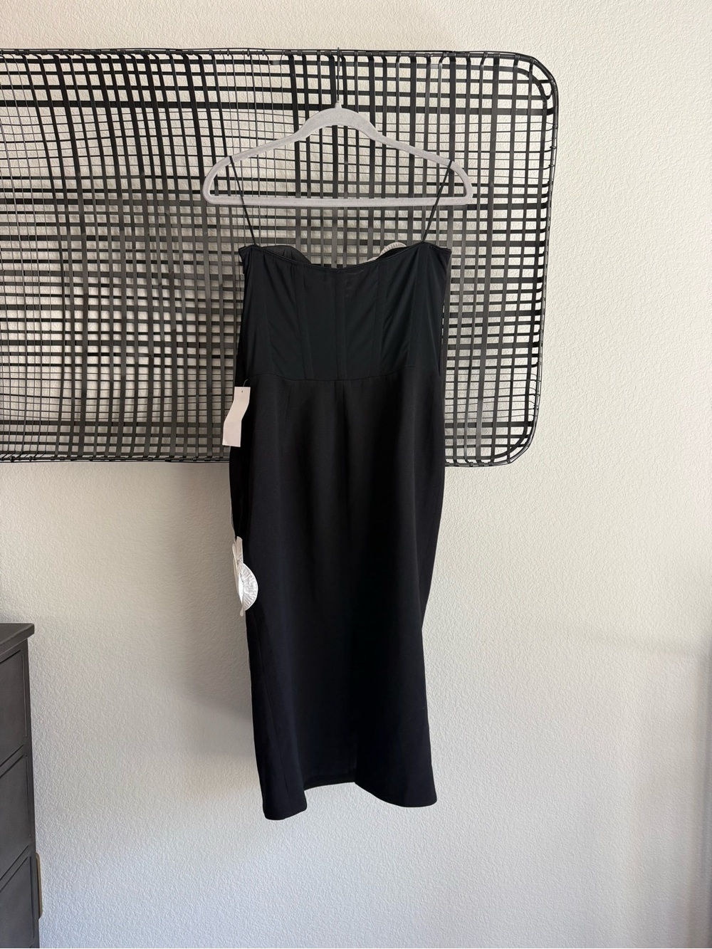 Helsi Kaia Floral Appliqué Strapless Midi Dress - Picture 4 of 11